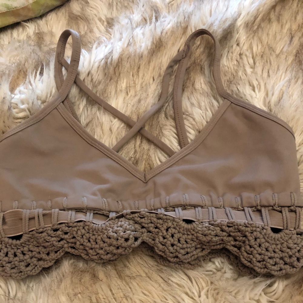 Sports bra